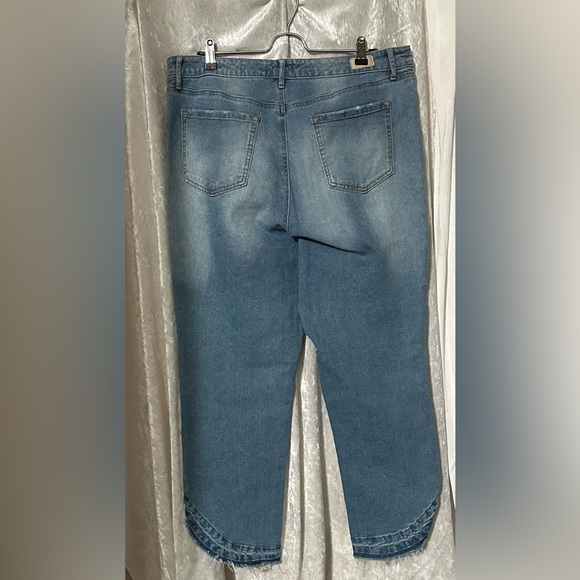 Sofia jeans- Leslie slim straight style. Size 14 - Picture 2 of 2
